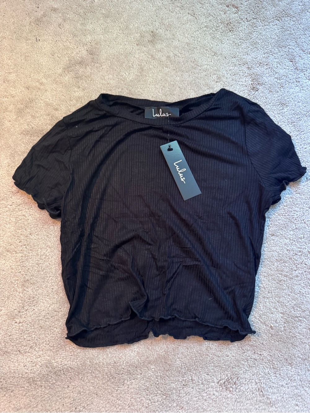 Lulu's Black Ribbed Lettuce-Edge Short Sleeve Top
